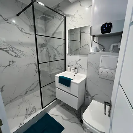 Sunday Rose * 扎马迪