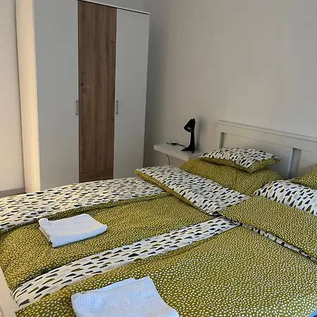 Sunday Rose Замарди