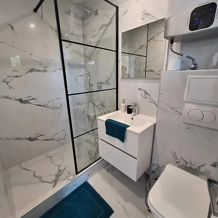 Апартаменты Sunday Rose Замарди