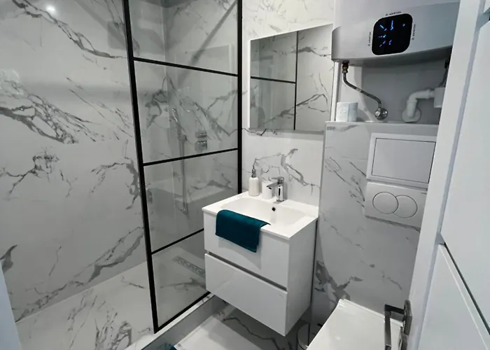 Sunday Rose * 扎马迪